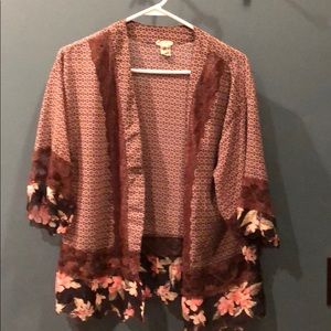 Gimmick blouse